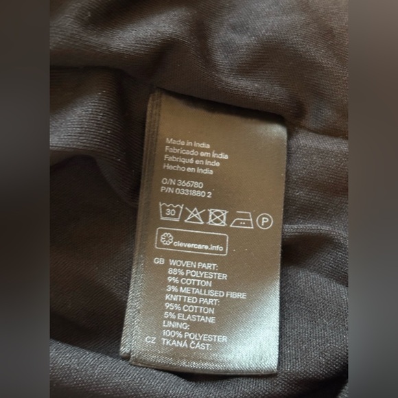 H&M Black Mini Skirt with Southwest Geometric White Print Design Size Medium - Picture 5 of 5